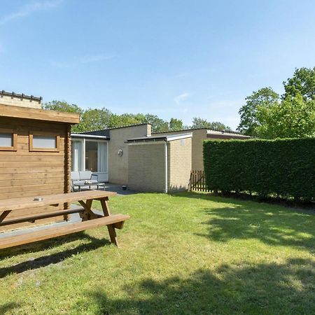 Contemporary Bungalow With Garden Sint Maartensvlotbrug Luaran gambar
